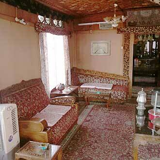 Nelofar House Boat, Srinagar 2